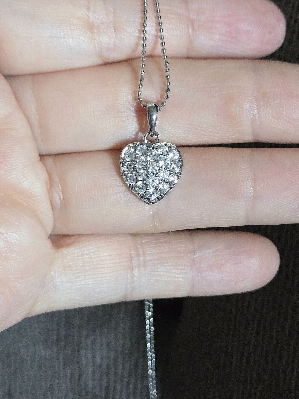 Ava Ro🚣 Silver🤍 Pave Heart❤ Pendant Necklace - Picture 3 of 16